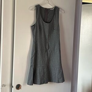 BANANA REPUBLIC Gray Sleeveless Jersey Knit Peplum Flare Mini Dress. US 8.